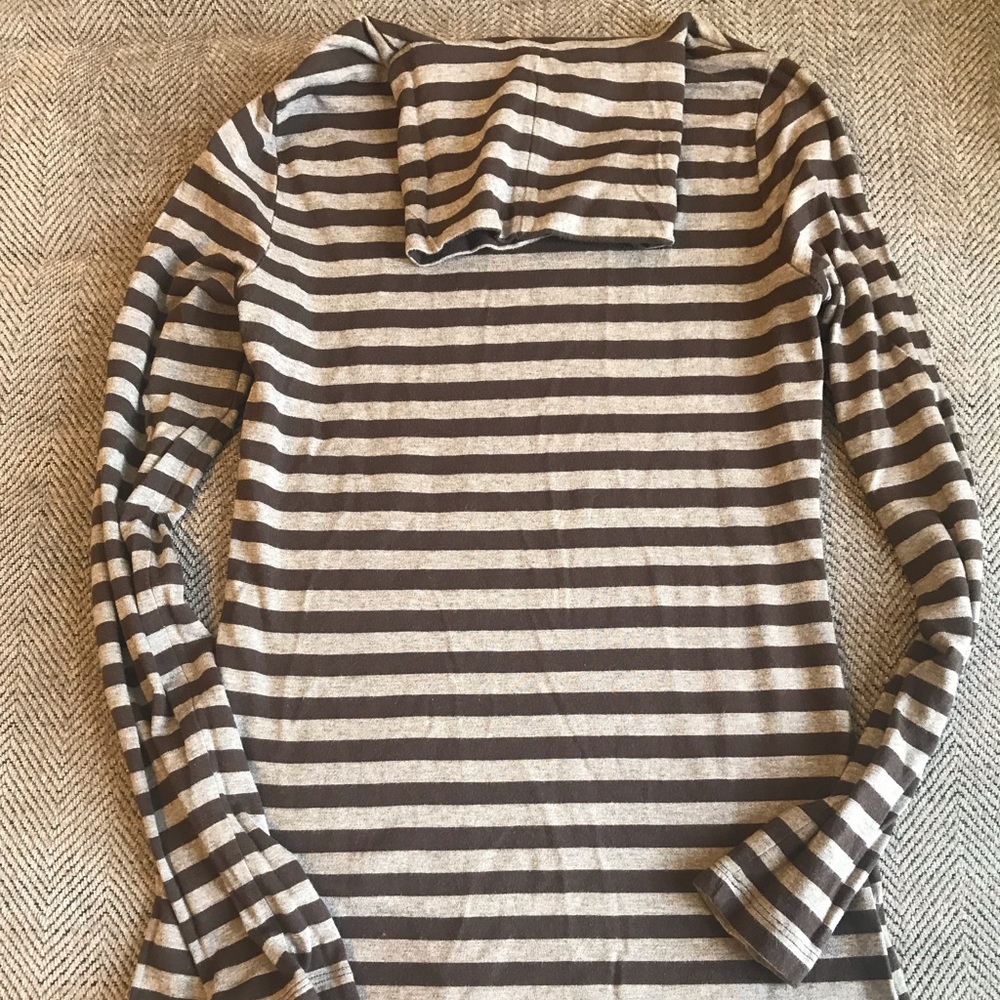 4/$20 sale - Merona brown striped turtleneck sz XS